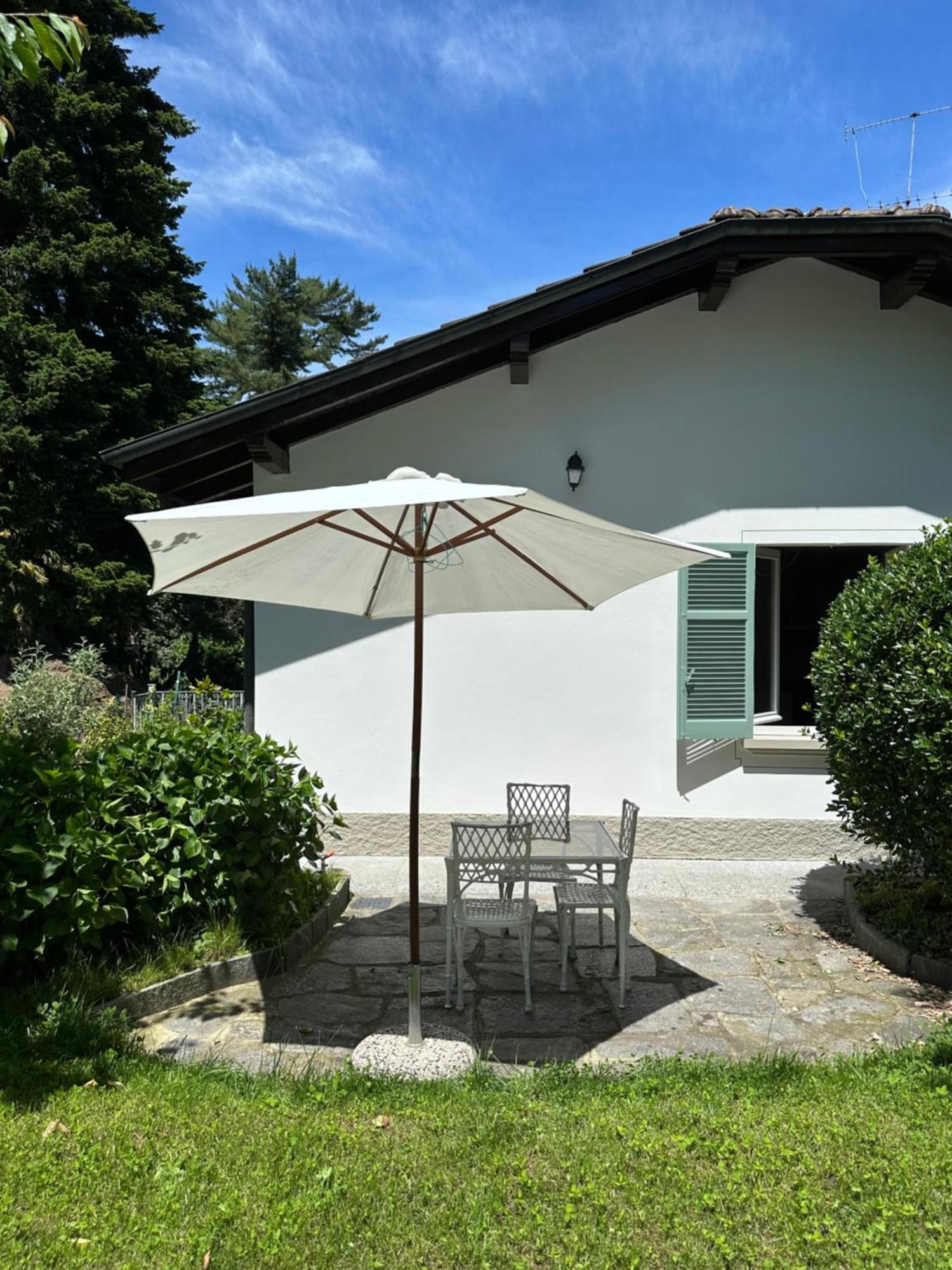 Casa Del Custode: Renovated Flat With Garden In A Villa Near The Lake 스트레사 외부 사진