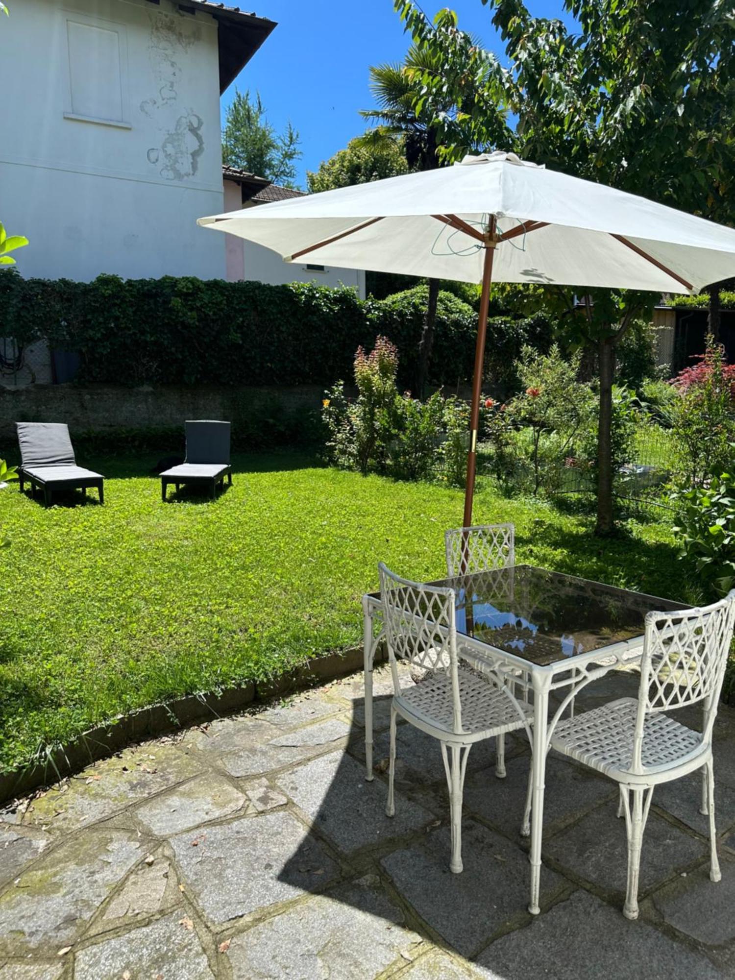 Casa Del Custode: Renovated Flat With Garden In A Villa Near The Lake 스트레사 외부 사진